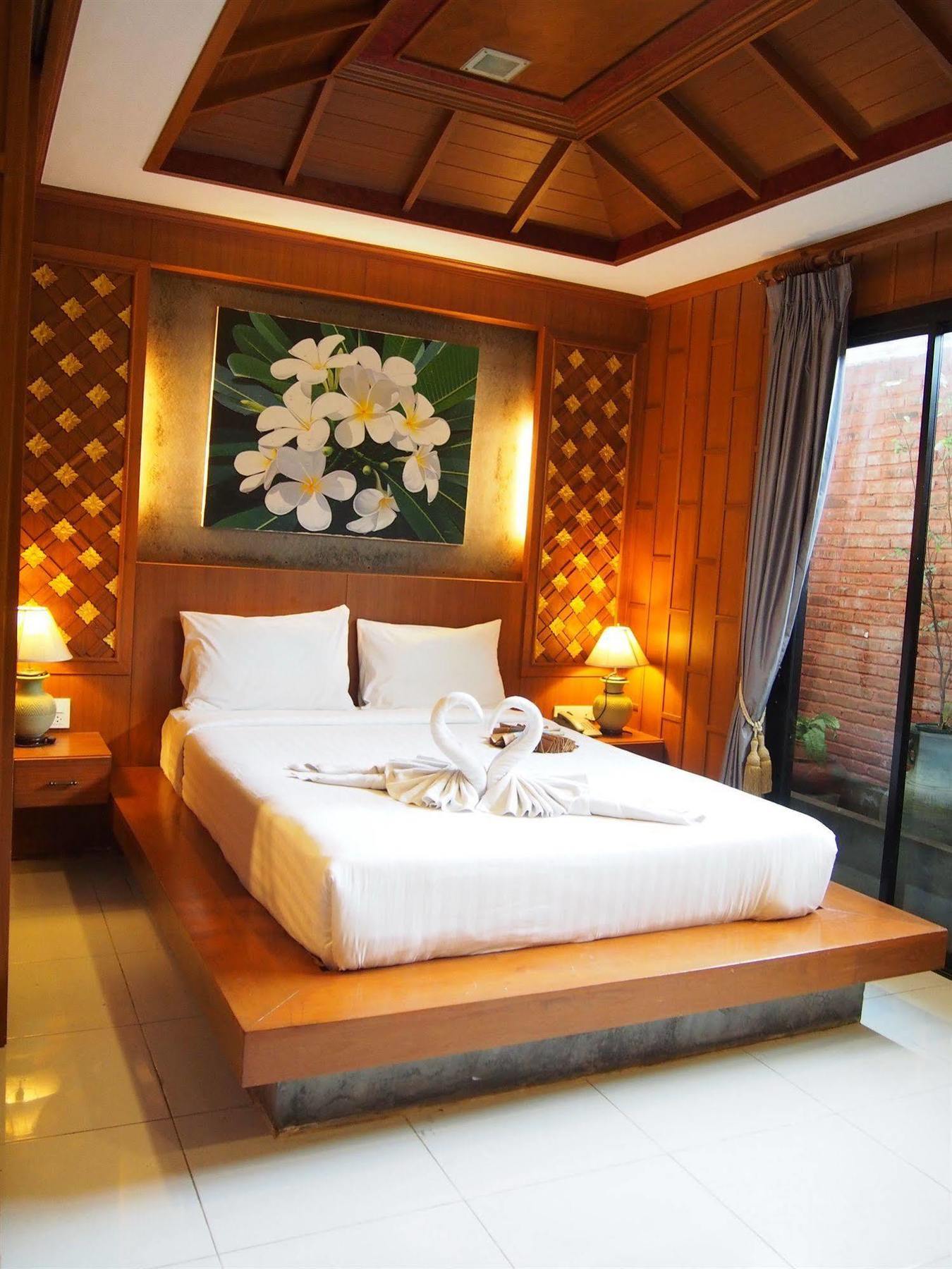 Khách sạn Renoir Boutique