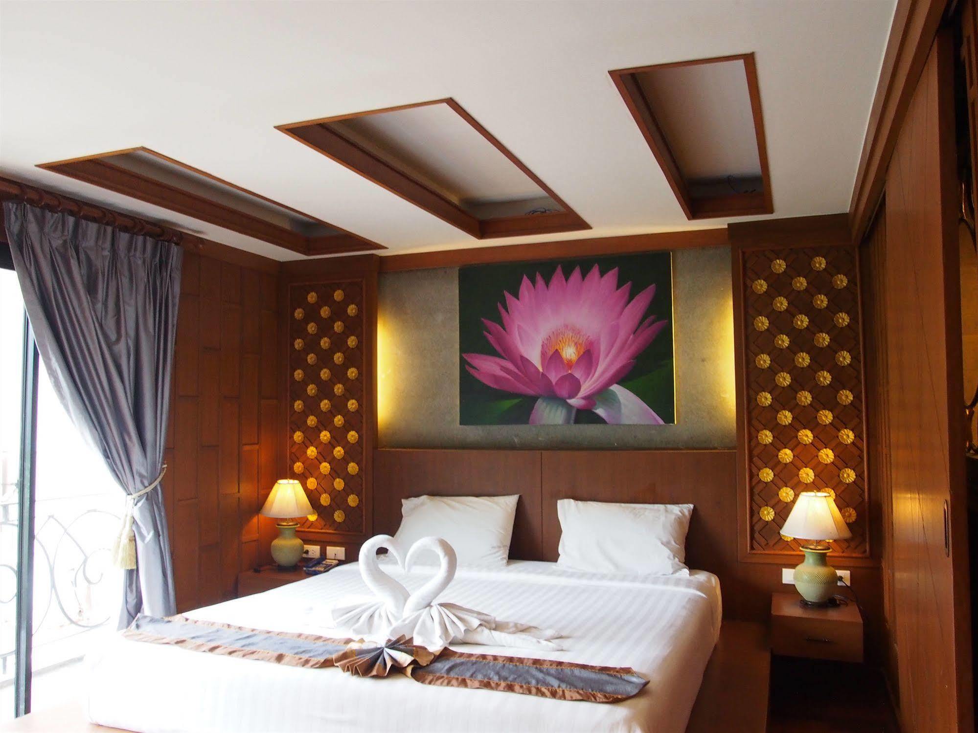 Khách sạn Renoir Boutique Patong