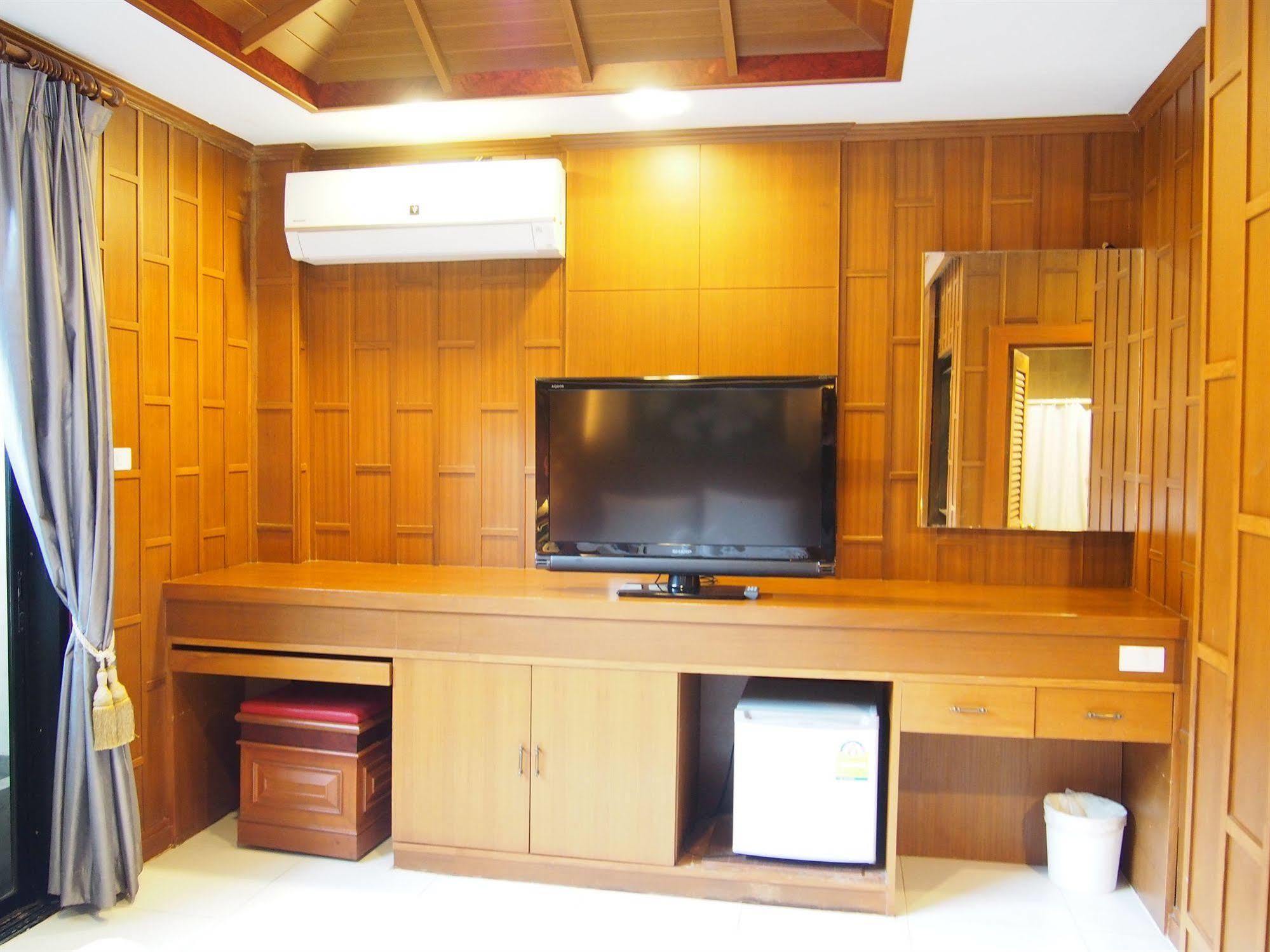 Khách sạn Renoir Boutique